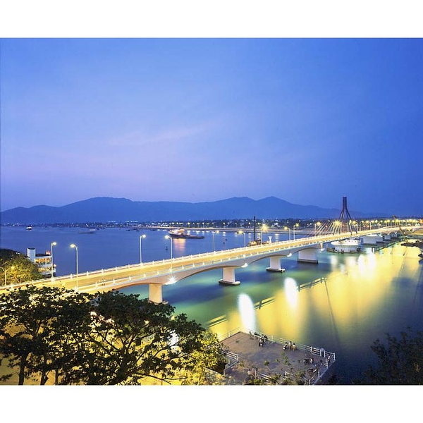 F&E ĐÀ NẴNG – THÀNH PHỐ CỦA NHỮNG CÂY CẦU