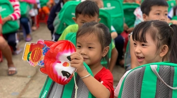 Mùa trăng thứ 10, Quỹ Hiểu về trái tim vui Trung thu cùng 3.500 em nhỏ