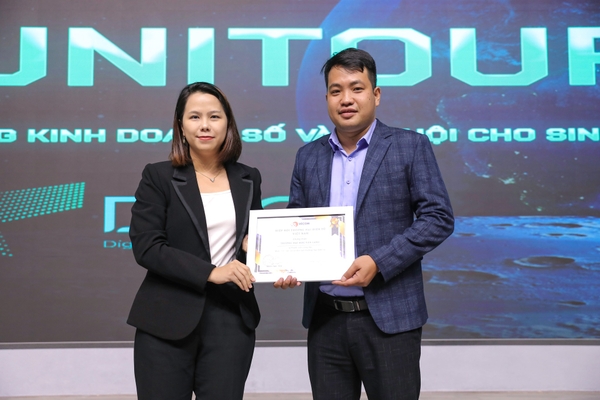 E-UNITOUR 2023 - TRƯỜNG ĐAI HỌC VĂN LANG