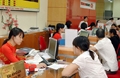 Chi nhánh ngân hàng trên bàn làm việc