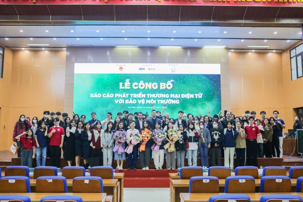 VECOM CÙNG TRƯỜNG ĐẠI HỌC CÔNG NGHỆ GIAO THÔNG VẬN TẢI TỔ CHỨC THÀNH CÔNG LỄ CÔNG BỐ BÁO CÁO PHÁT TRIỂN THƯƠNG MẠI ĐIỆN TỬ VỚI BẢO VỆ MÔI TRƯỜNG