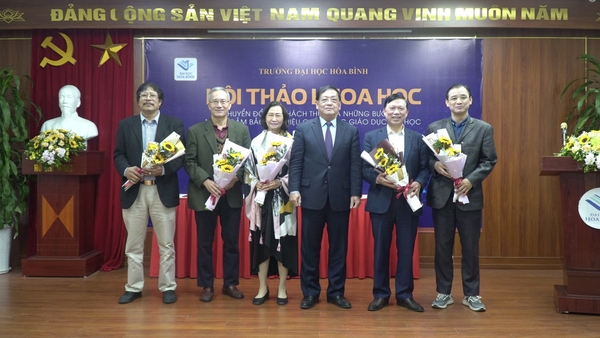 Hội thảo: Chuyển đổi số: Thách thức và những bước đi nhằm đảm bảo tính hiệu quả trong giáo dục Đại học