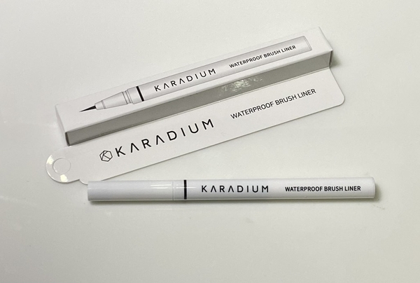 KARADIUM - WATERPROOF BRUSH LINER (BÚT DẠ KẺ MẮT 0.55G)