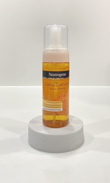 NEUTROGENA - CURCUMA CLEAR (SỮA RỬA MẶT TẠO BỌT TINH CHẤT NGHỆ 150ml)