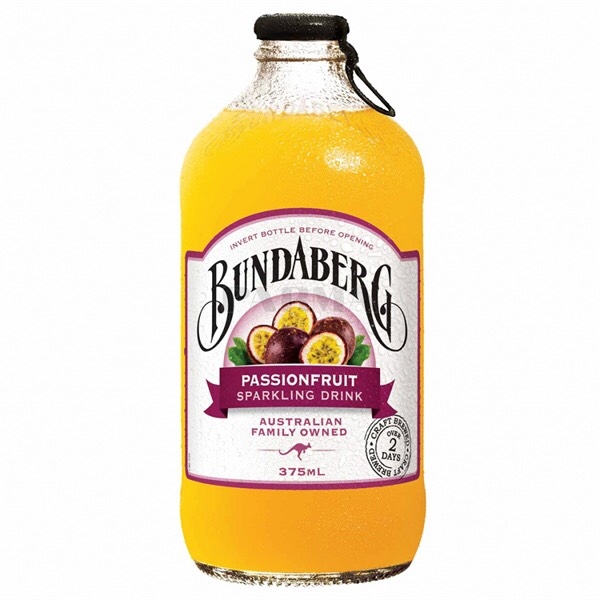 BUNDABERG - PASSIONFRUIT SPARKLING DRINK (NƯỚC ÉP CHANH DÂY 375ml)