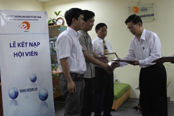 Member admission ceremony on April 24, 2012