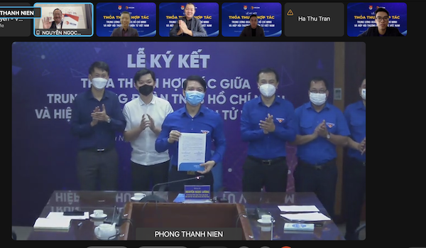 Ho Chi Minh Central Committee cooperates with VECOM to improve digital capacity for youth
