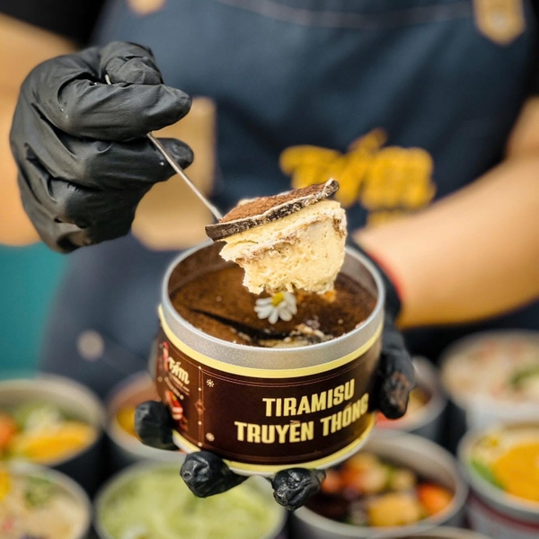 Tiramisu hộp thiếc