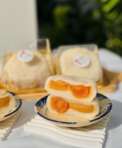 Trung thu dẻo 2 trứng muối (200g)