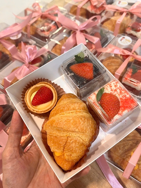 Cake box 048