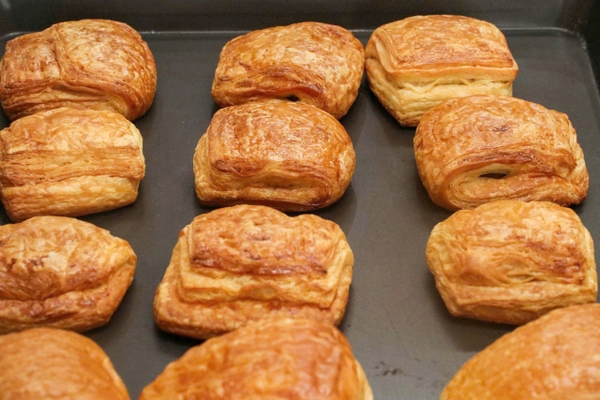 Bánh pateso 1c