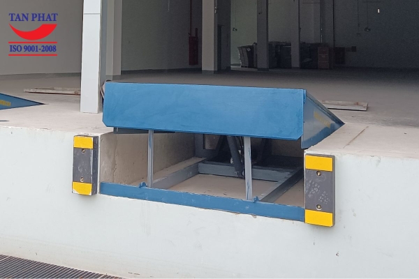 san-nang-thuy-luc-dock-leveler-6-8-10-12-15-tan