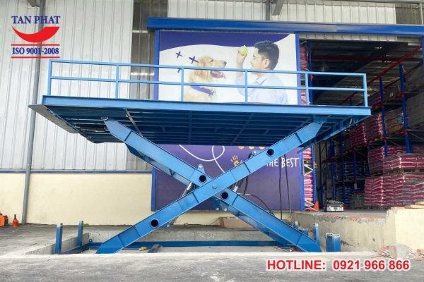 ban-nang-thuy-luc-4500x2500mm