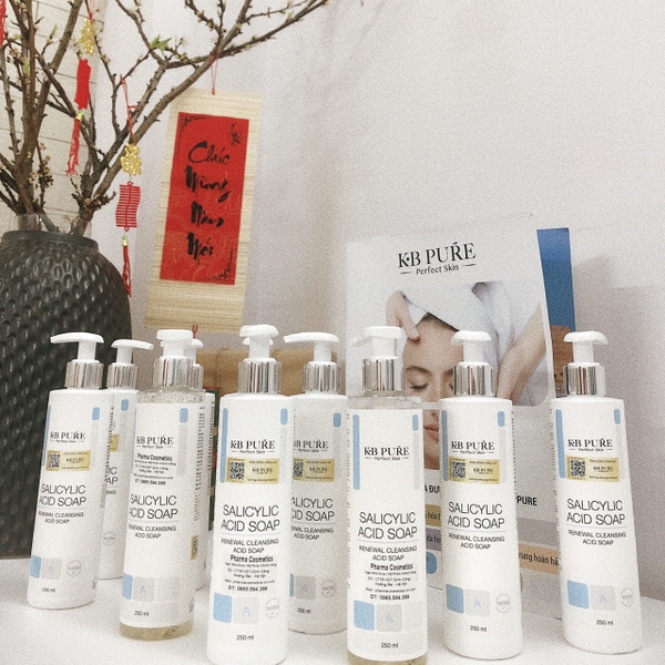 KB PURE SALICYLIC SOAP GEL: TẨY TẾ BÀO CHẾT BHA DẠNG RỬA TRÔI