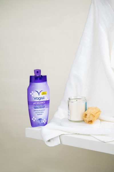 VAGISIL PH BALANCE DAILY INTIMATE WASH: Dung Dịch Vệ Sinh Phụ Nữ - Cân Bằng pH & Tăng Cường Bảo Vệ Tự Nhiên