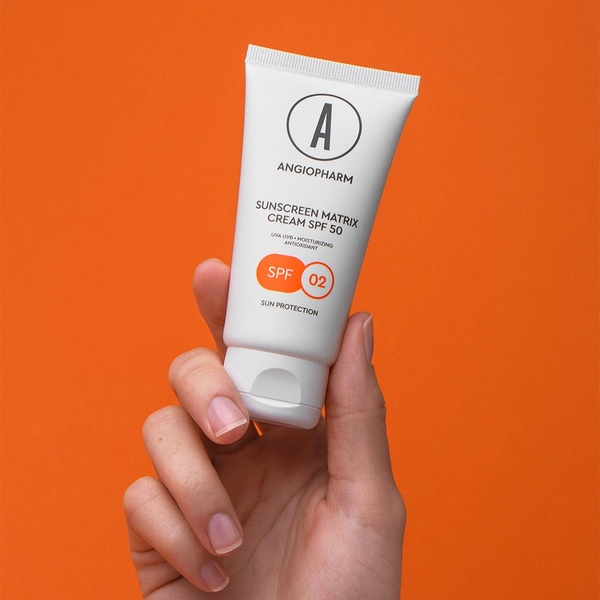 ANGIOPHARM Sunscreen Matrix Cream SPF 50 – Kem chống nắng phổ rộng, hỗ trợ chống oxy hóa