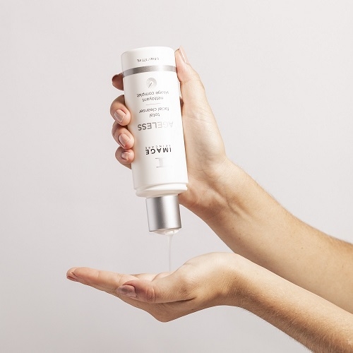 AGELESS TOTAL FACIAL CLEANSER / SỮA RỬA MẶT CHỐNG LÃO HÓA LÀM SÁNG DA