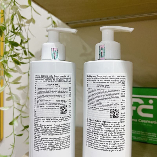 COMFORT ZONE ESSENTIAL MAX SIZE KIT – BỘ SẢN PHẨM LÀM SẠCH DA ESSENTIAL MILK 380ML & ESSENTIAL TONER 380ML