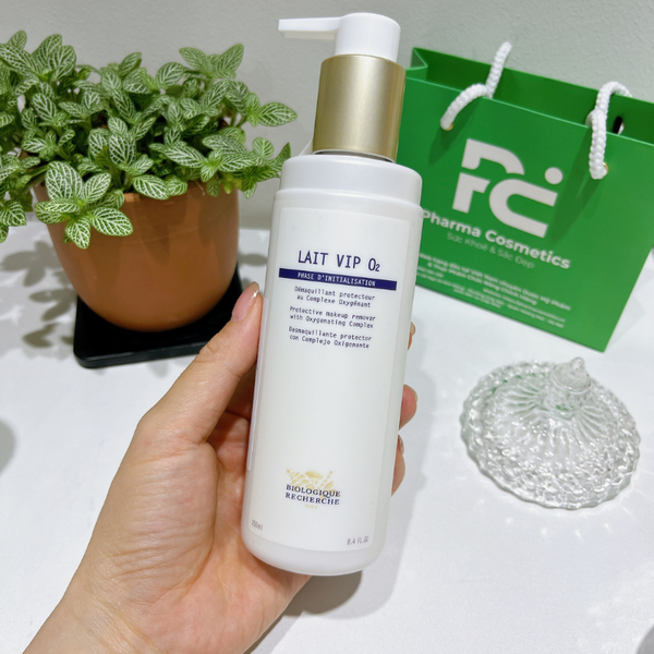 BIOLOGIQUE RECHERCHE LAIT VIP O2 / SỮA RỬA MẶT TÁI TẠO VÀ THANH LỌC DA 