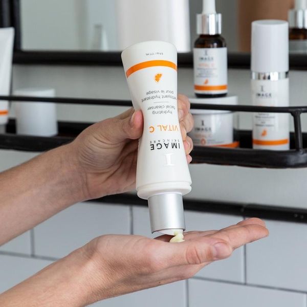 IMAGE SKINCARE VITAL C HYDRATING FACIAL CLAEANSER / SỮA RỬA MẶT LÀM DỊU, DƯỠNG ẨM VÀ PHỤC HỒI DA