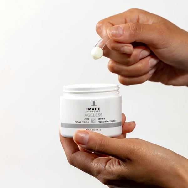AGELESS TOTAL REPAIR CRÈME / KEM LÀM CHẬM LÃO HÓA VÀ DƯỠNG ẨM SÂU
