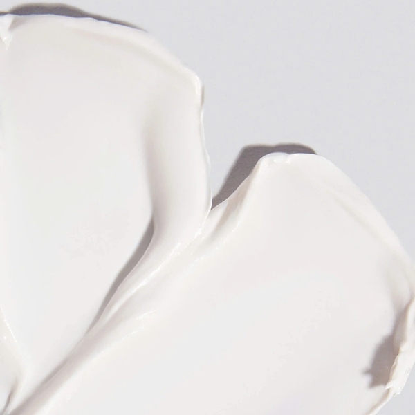 DERMALOGICA INVISIBLE PHYSICAL DEFENSE SPF30: Kem Chống Nắng Vật Lý Vô Hình - Bảo Vệ Toàn Diện & Dịu Nhẹ Cho Mọi Loại Da