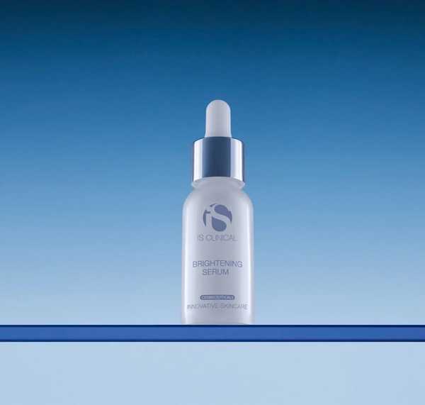 iS Clinical Brightening Serum: Tinh Chất Làm Sáng Da, Mờ Thâm Nám & Tái Tạo Bề Mặt Chuyên Sâu