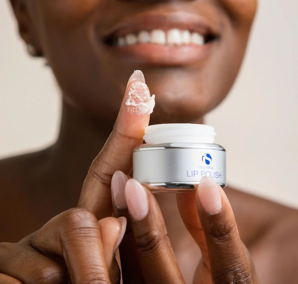 iS Clinical Lip Polish: Tẩy Tế Bào Chết Môi Cao Cấp – Cho Đôi Môi Mềm Mịn & Rạng Rỡ