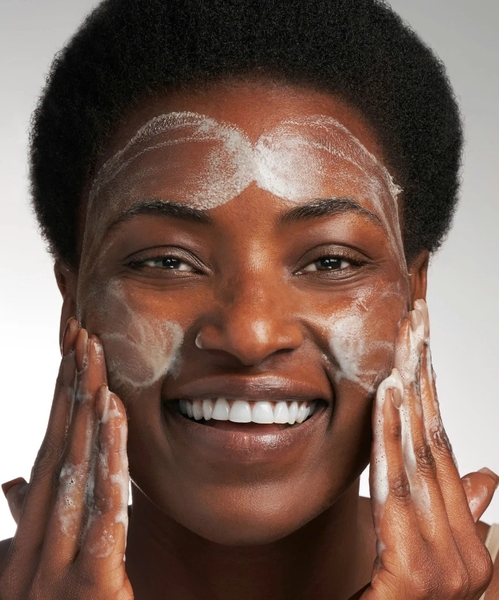 NEOSTRATA ENLIGHTEN Ultra Brightening Cleanser – Sữa Rửa Mặt Dạng Kem Giúp Làm Sạch Sâu, Thanh Lọc Tế Bào Chết Và Dưỡng Sáng Da