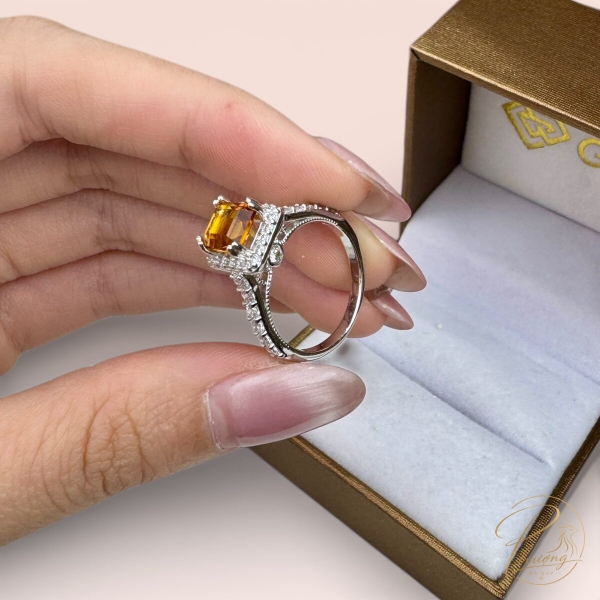 Citrine Là Gì? Thạch Anh Vàng Từ A-Z Qua Mắt Người Trong Nghề
