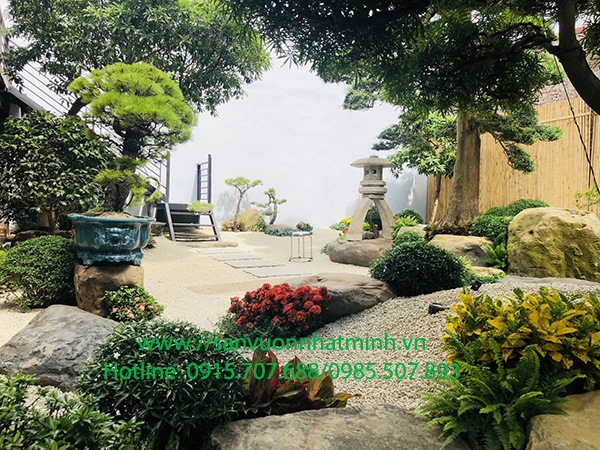 Trang trí khuôn viên sân vườn tại quận Long Biên - Tp Hà Nội