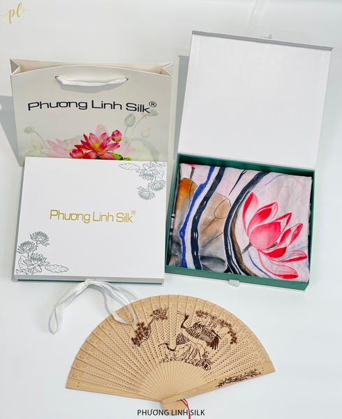 Tiêu đề: Gợi Ý Quà Tặng Yêu Thương 20/10 Cho Bà, Cho Mẹ, Cho Vợ.