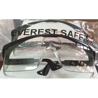 kinh-bao-ho-everest-ev-105b