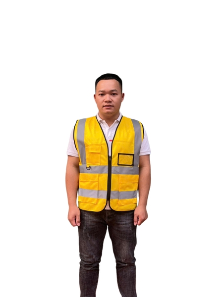ao-phan-quang-mau-vang