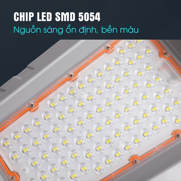 Đèn Đường Phi Thuyền Năng Lượng Mặt Trời 600W KITAWA SL6600