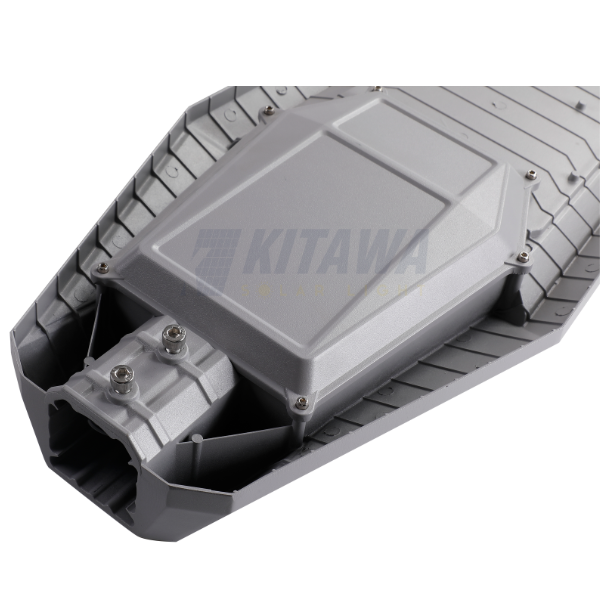 Đèn Đường Phi Thuyền Năng Lượng Mặt Trời 300W KITAWA - SL6300