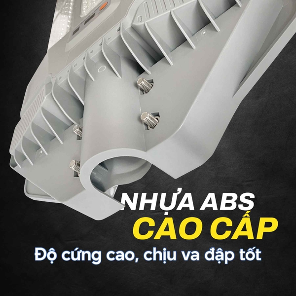 Đèn Liền Thể Năng Lượng Mặt Trời 800W Chính Hãng KITAWA LT18.800 Chiếu Sáng Mạnh Mẽ