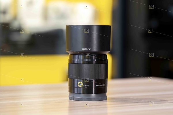 used-ong-kinh-sony-sel-50mm-f1-8