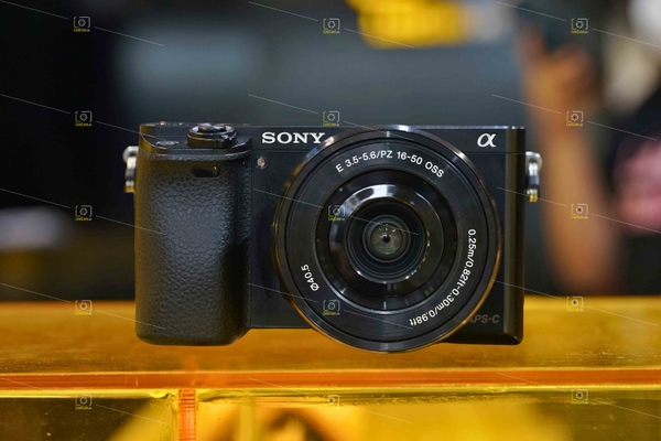 used-body-sony-a6000-black-kit-16-50mm-oss-pz