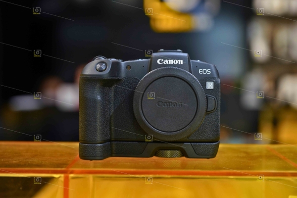 used-body-canon-rp-grip