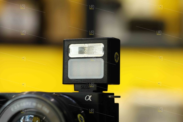 used-den-flash-mini-ulanzi-sl02-tich-hop-pin-250mah
