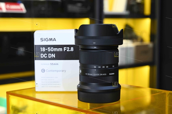 likenew-sigma-18-50mm-f-2-8-dc-dn-c-for-canon-rf-mount-bh-hang-04-2027