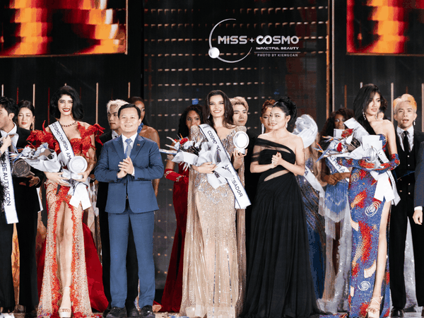 Cúp đăng quang Miss Cosmo 2025