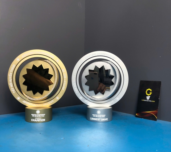 Cúp vinh danh mạ vàng/bạc giải Golf cao cấp.