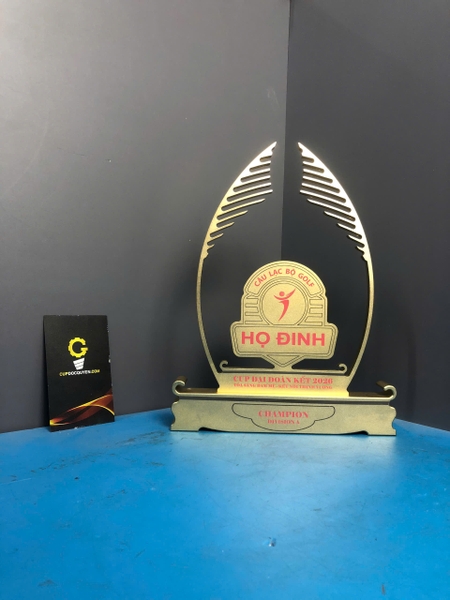 Cúp golf cao cấp mới nhất 2026