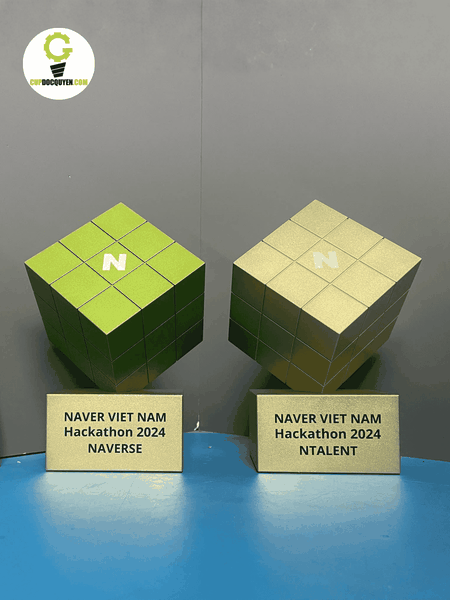 Cúp độc lạ hình lập phương