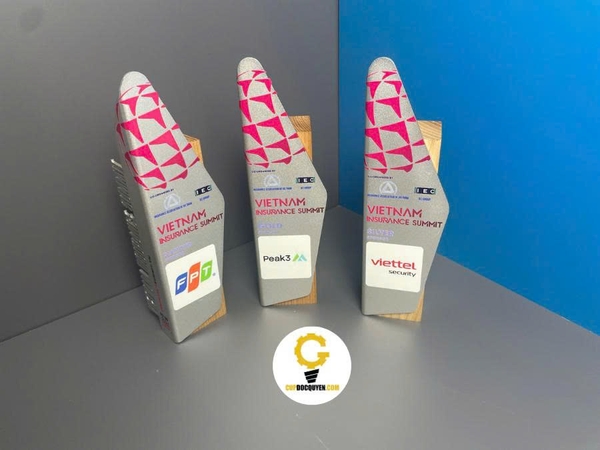 Cup-go-ket-hop-kim-loai