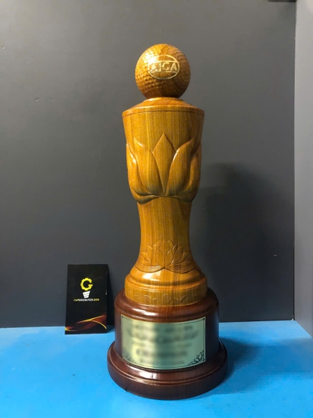 Cúp gỗ giải golf
