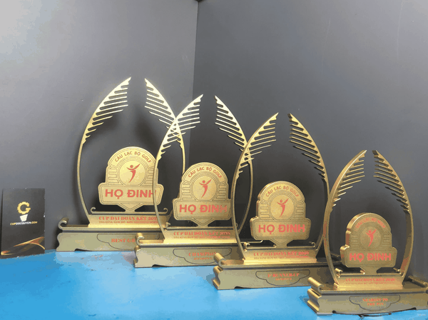 Cúp golf cao cấp mới nhất 2026