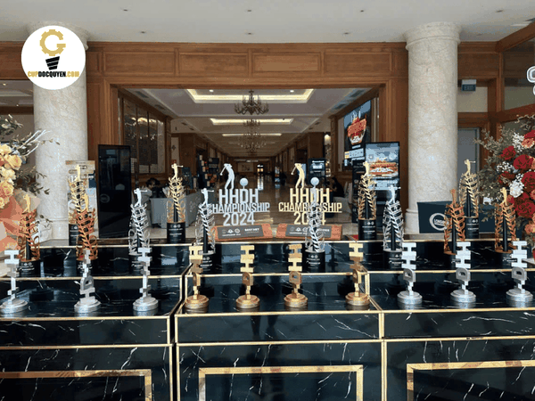 Các mẫu cúp golf mới và hot nhất